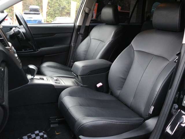 2011 Subaru Legacy Touring Wagon – thumbnail 4