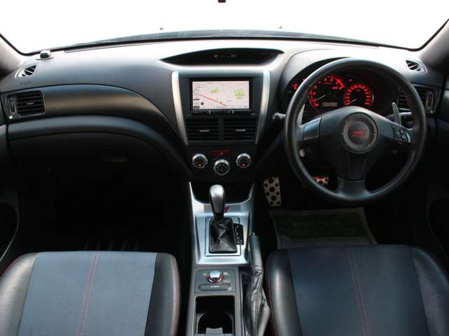2010 Subaru Impreza Hatchback STI – thumbnail 4
