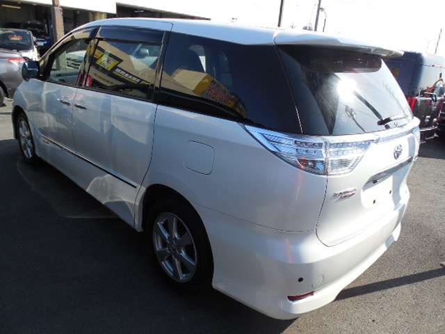 2009 Toyota Estima Hybrid – thumbnail 4