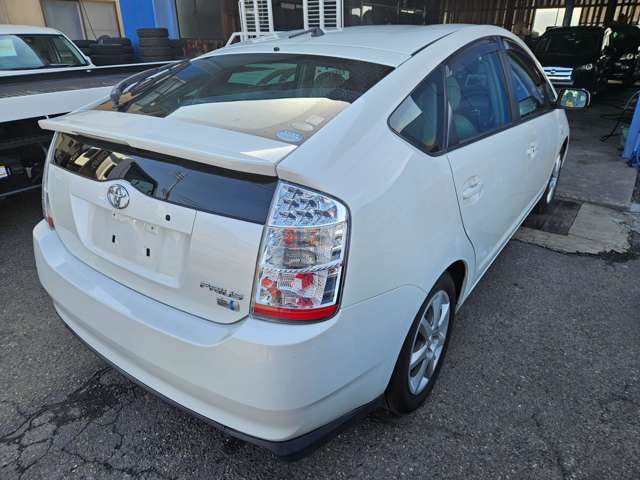 2007 Toyota Prius – thumbnail 3