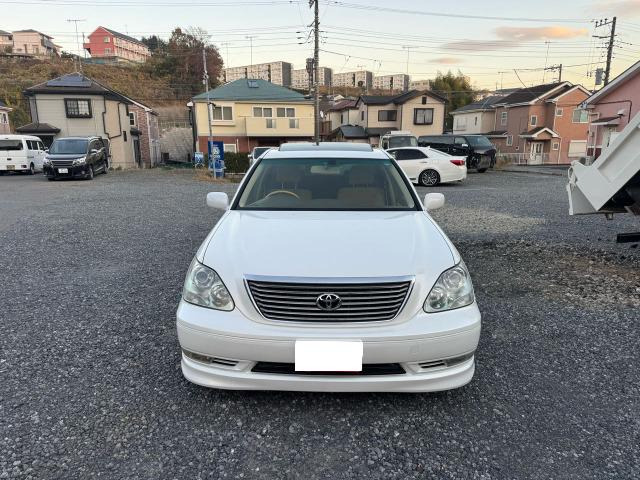 2004 Toyota Celsior – thumbnail 4