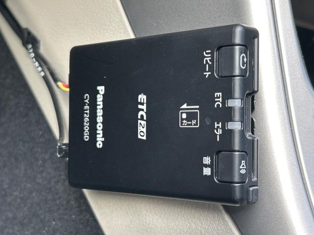 2010 Subaru Impreza Hatchback – thumbnail 4