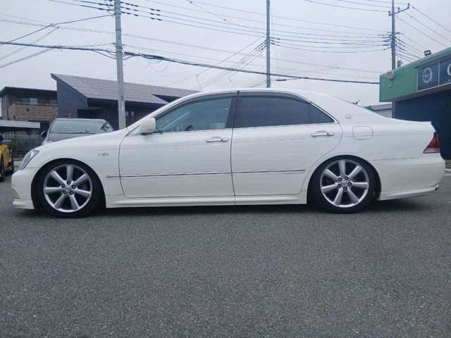 2004 Toyota Crown Athlete – thumbnail 4