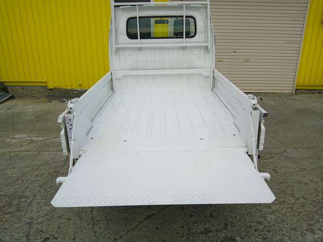 2003 Suzuki Carry – thumbnail 3