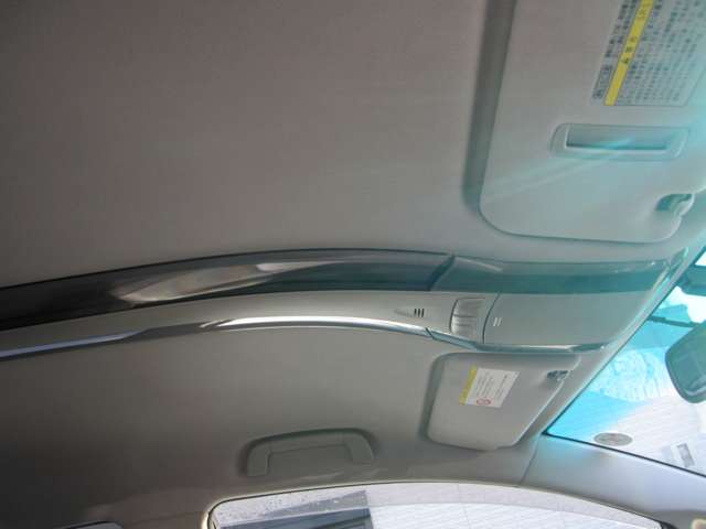 2007 Toyota Mark X Zio – thumbnail 3