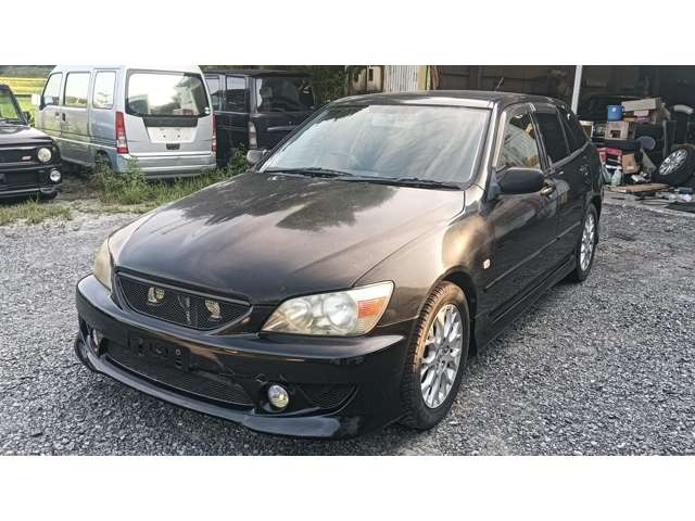 2001 Toyota Altezza G – thumbnail 2