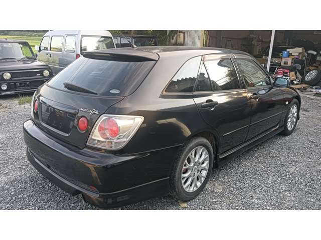 2001 Toyota Altezza G – thumbnail 4