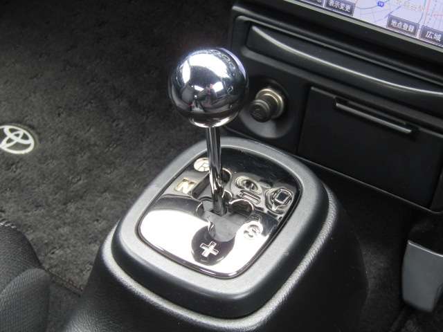 2006 Toyota MR-S – thumbnail 4