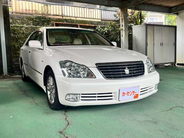 2005 Toyota Crown Royal