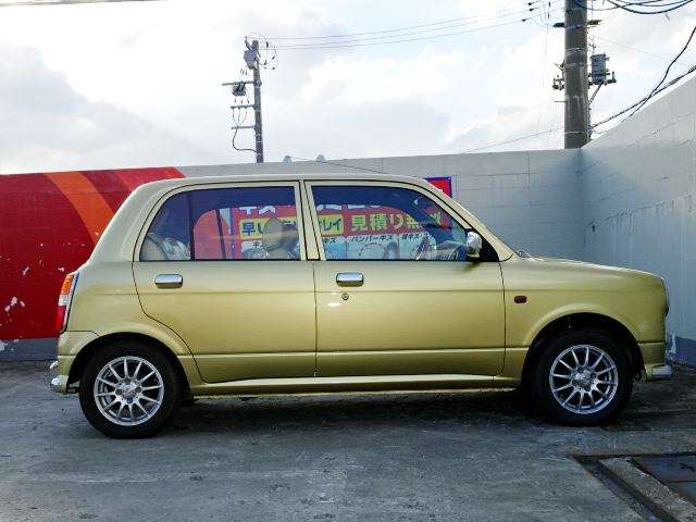 2004 Daihatsu Mira Gino – thumbnail 4