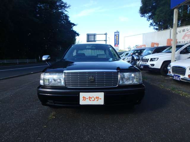 2001 Toyota Crown Sedan – thumbnail 2