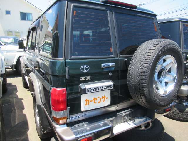 2003 Toyota Land Cruiser 70 – thumbnail 4