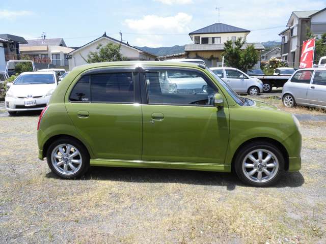 2005 Daihatsu Mira Gino – thumbnail 4