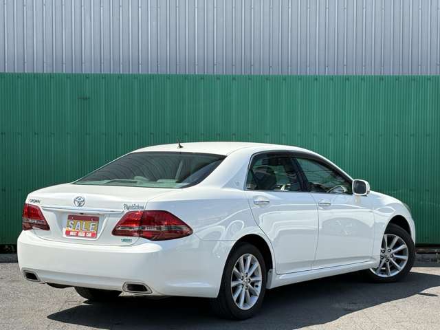 2008 Toyota Crown Royal – thumbnail 2