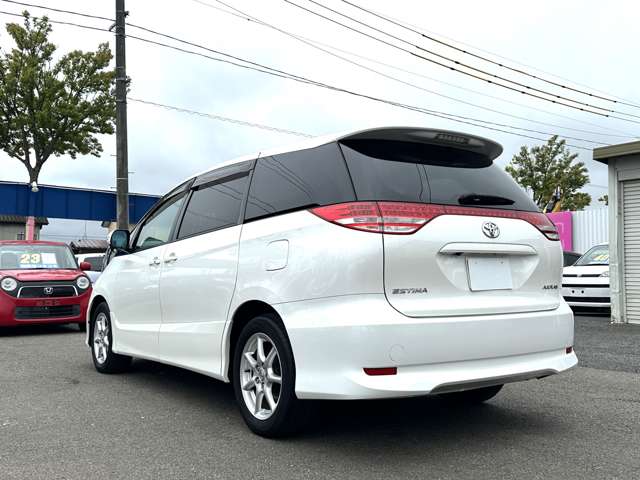 2008 Toyota Estima – thumbnail 3