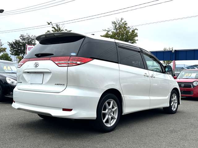 2008 Toyota Estima – thumbnail 4