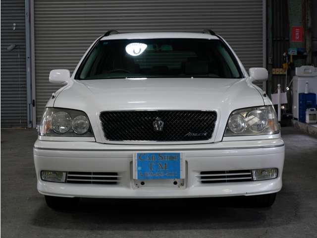 2003 Toyota Crown Estate – thumbnail 2