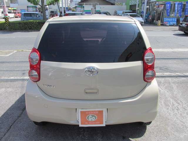 2010 Toyota Passo – thumbnail 4