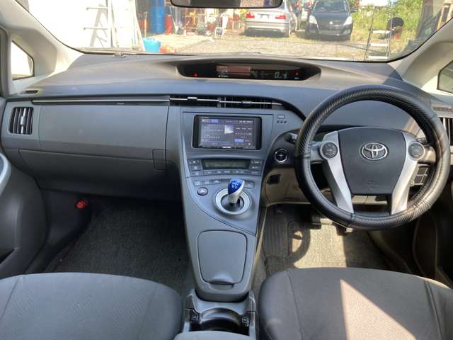 2010 Toyota Prius – thumbnail 3
