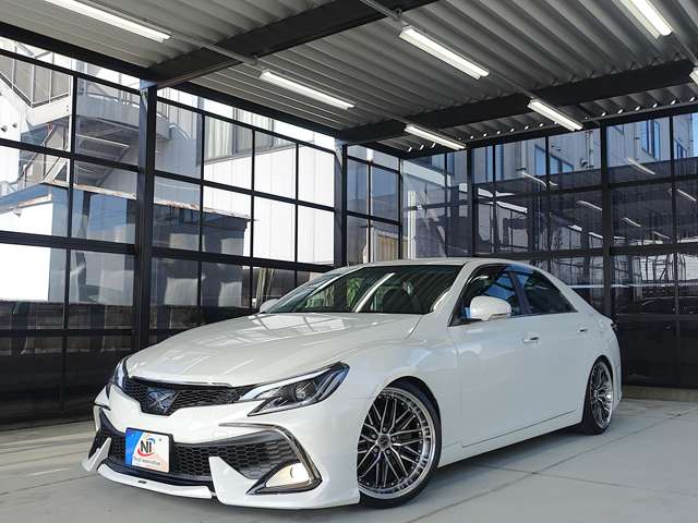 2010 Toyota Mark X – thumbnail 3
