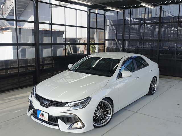 2010 Toyota Mark X – thumbnail 4