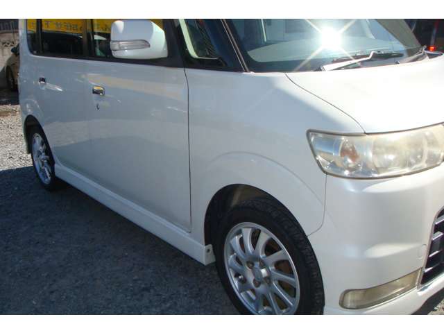 2007 Daihatsu Tanto – thumbnail 4