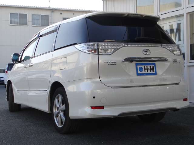 2009 Toyota Estima Hybrid – thumbnail 4