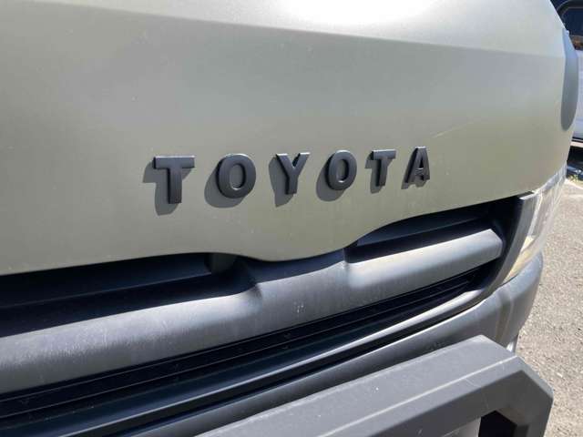 2006 Toyota Regius Ace – thumbnail 3