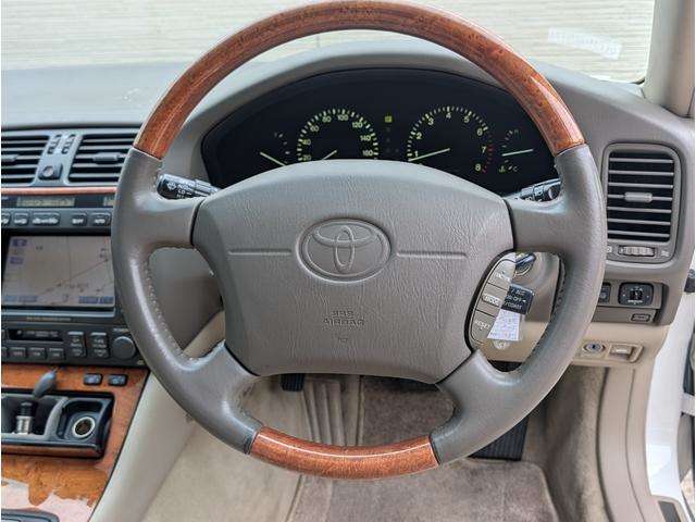 1999 Toyota Celsior – thumbnail 2