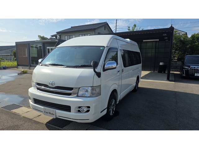 2010 Toyota Hiace