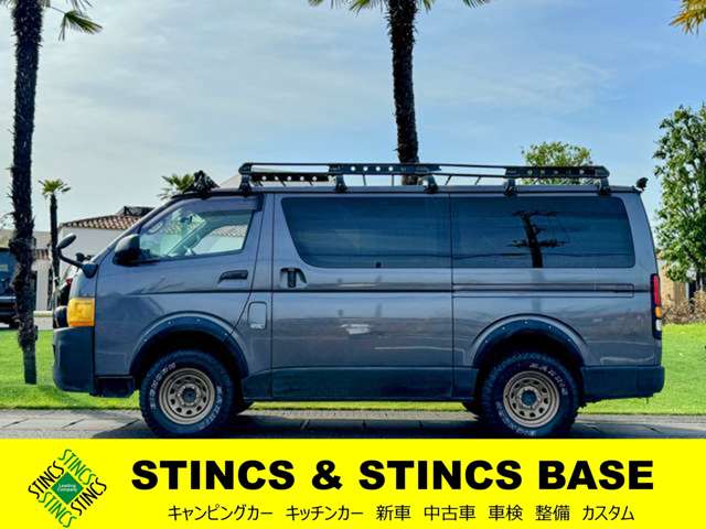 2009 Toyota Hiace – thumbnail 3