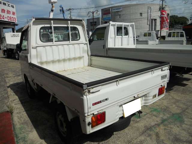 2000 Daihatsu Hijet Truck – thumbnail 4