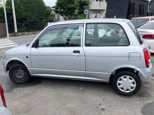 2002 Daihatsu Mira – thumbnail 3