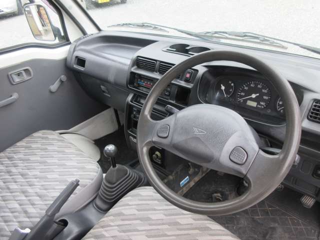 2004 Daihatsu Hijet Truck – thumbnail 4