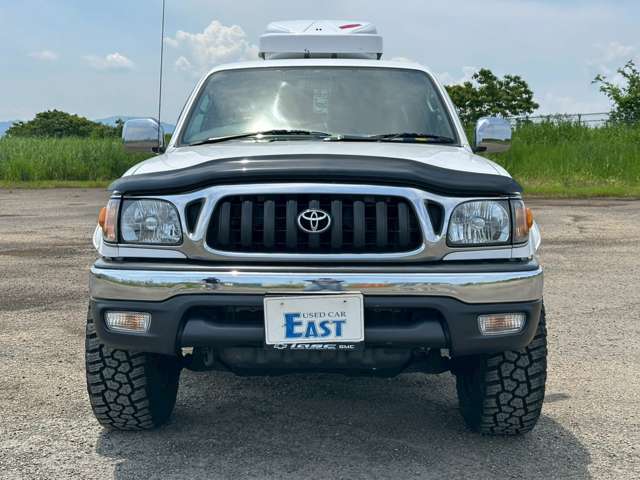 2001 Toyota Hilux Surf – thumbnail 2