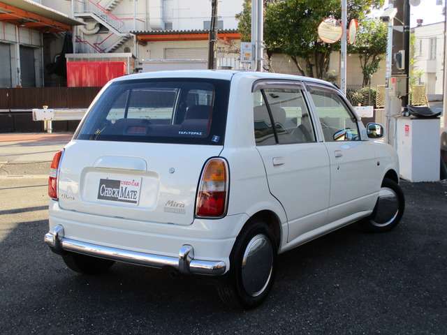 2000 Daihatsu Mira Gino – thumbnail 2