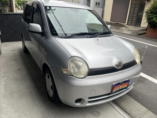 2006 Toyota Sienta – thumbnail 2