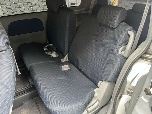 2006 Toyota Sienta – thumbnail 3