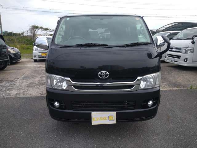 2009 Toyota Hiace – thumbnail 2