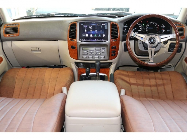2007 Toyota Land Cruiser 100 – thumbnail 2