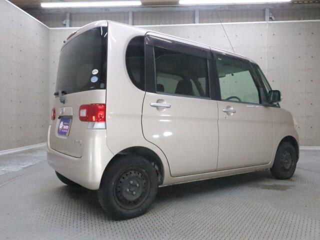 2010 Daihatsu Tanto – thumbnail 3