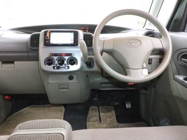 2010 Daihatsu Tanto – thumbnail 4