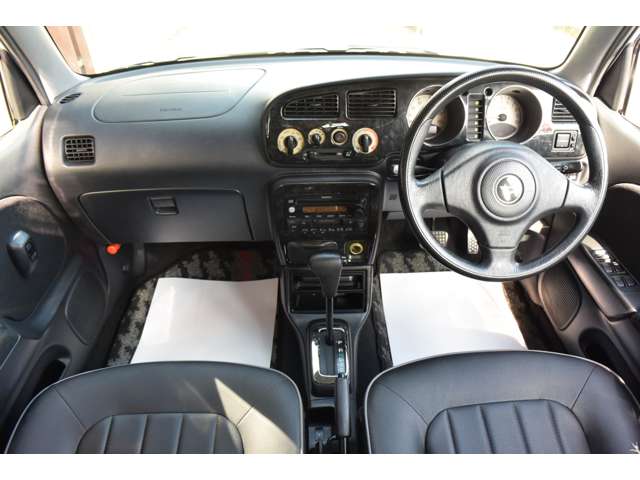 2004 Daihatsu Mira Gino – thumbnail 2