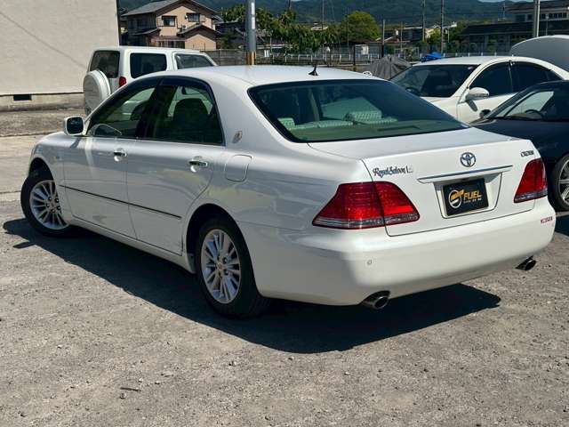 2004 Toyota Crown Royal – thumbnail 2