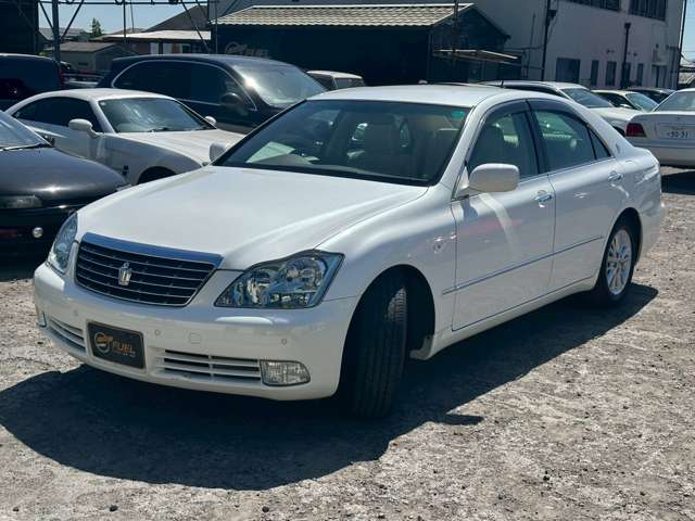 2004 Toyota Crown Royal – thumbnail 3