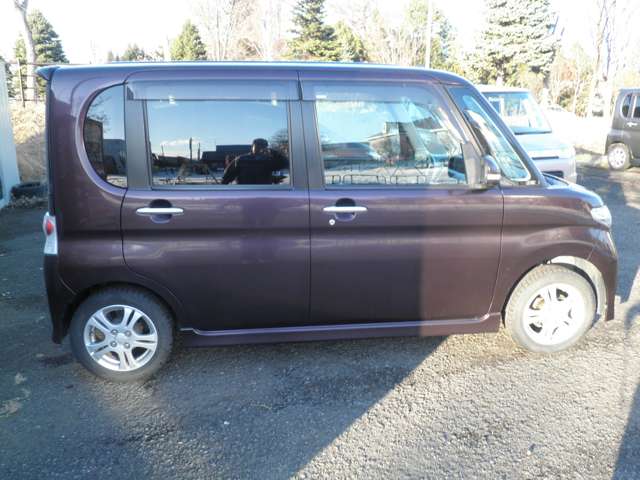 2008 Daihatsu Tanto – thumbnail 4