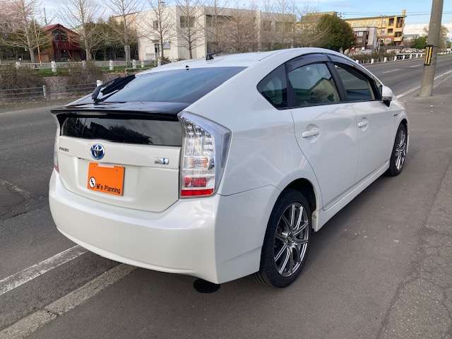 2010 Toyota Prius – thumbnail 4