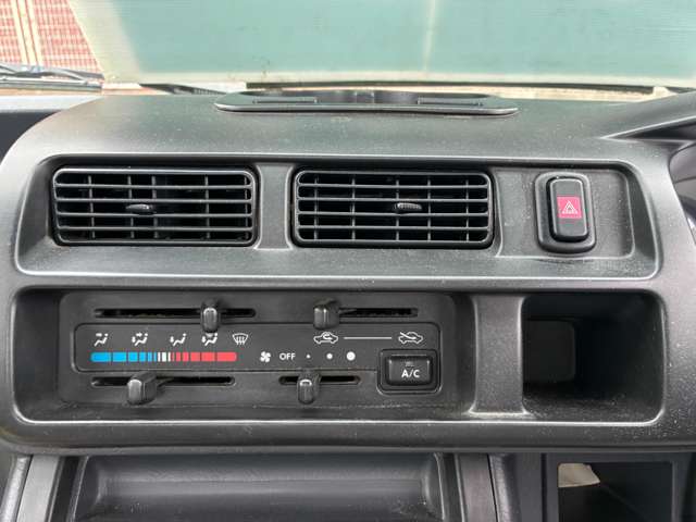 2002 Daihatsu Hijet Truck – thumbnail 3