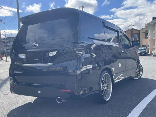 2010 Toyota Vellfire – thumbnail 3