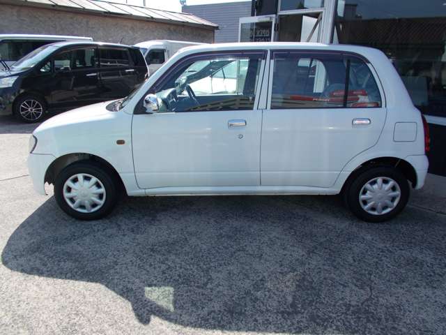 2001 Daihatsu Mira – thumbnail 2